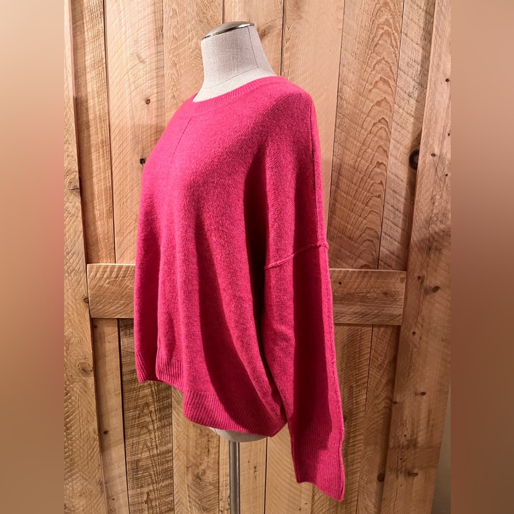 NWT Vince Camuto Paradox Pink Sweater. Women’s Size Large